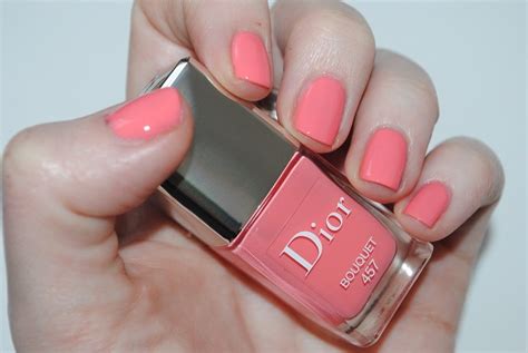 dior bouquet nail